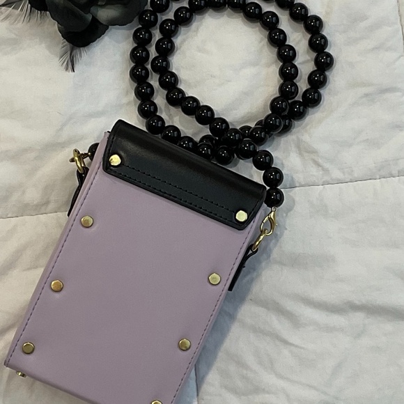 Crossbody Heart Bag - Picture 4 of 5